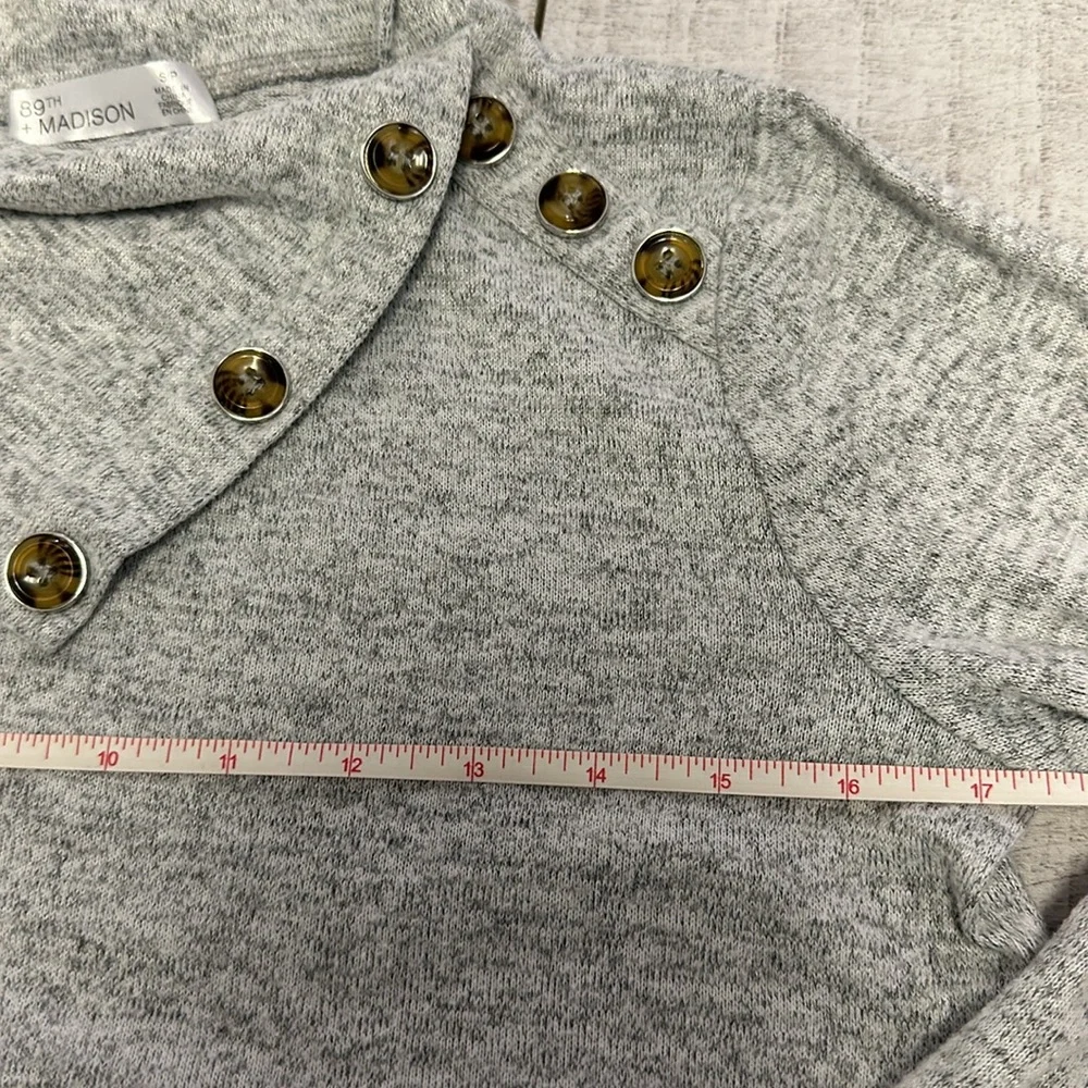 89th + Madison Gray Soft Light Weight Sweater - Picture 9 of 10